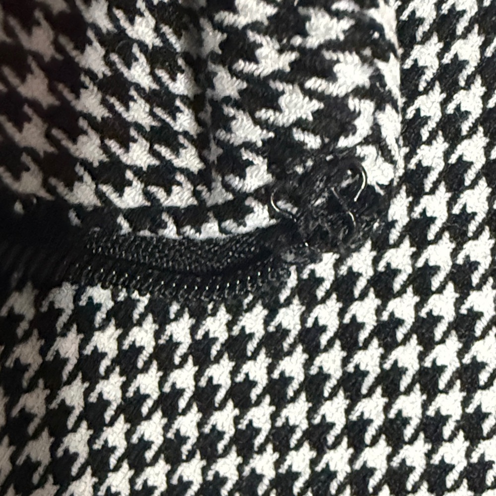 H&M Black and White Houndstooth Skirt - Picture 7 of 8
